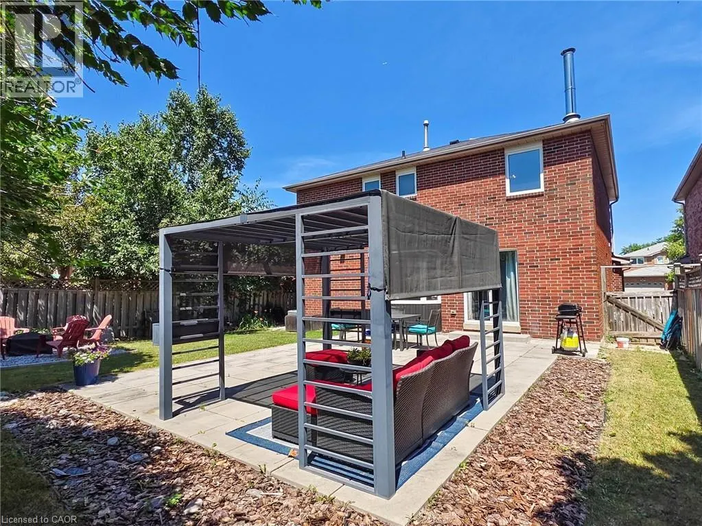 4026 RENFREW Crescent