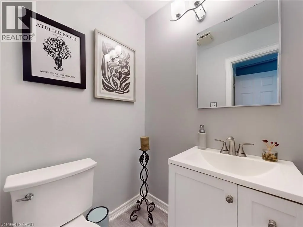 4026 RENFREW Crescent