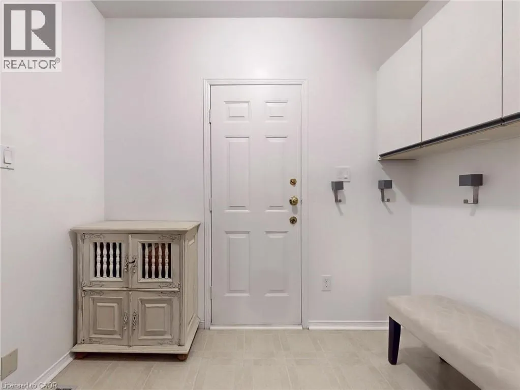4026 RENFREW Crescent