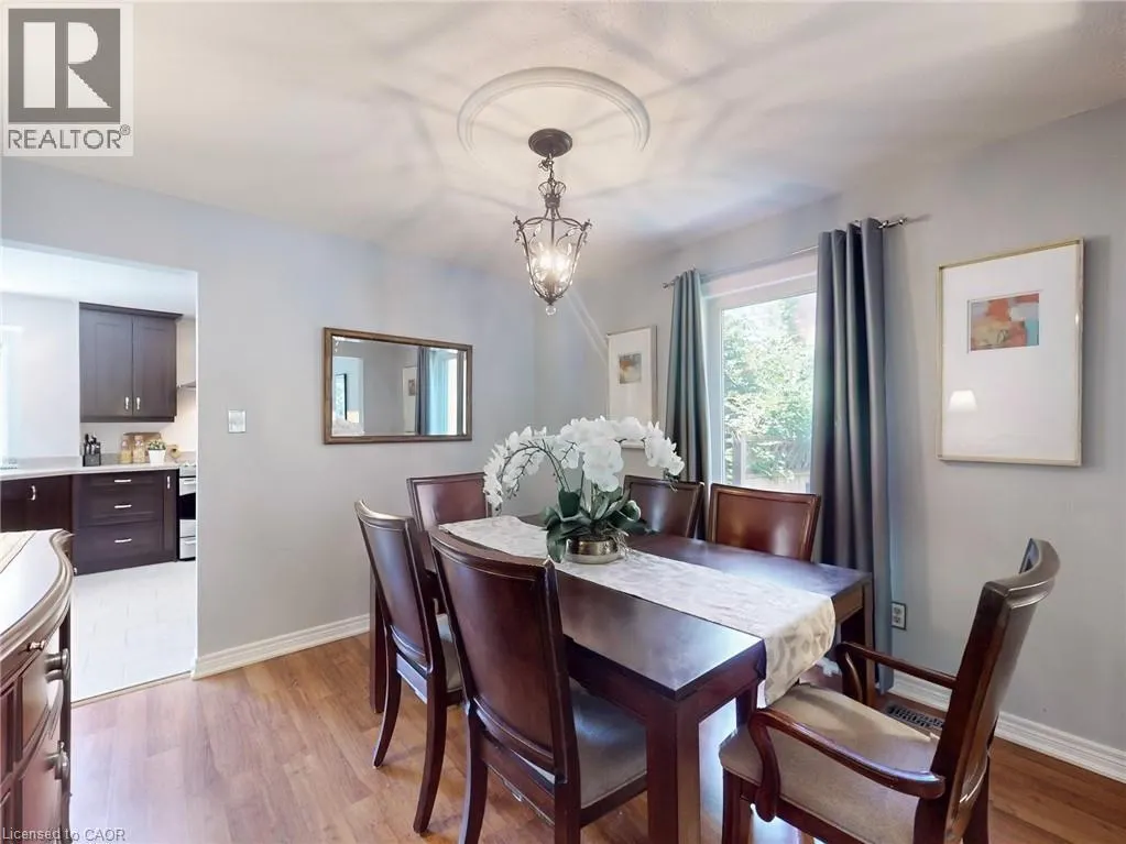 4026 RENFREW Crescent