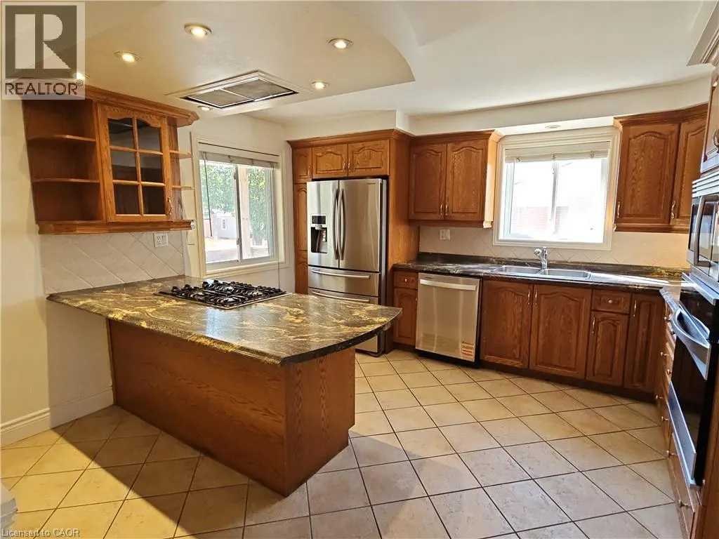 26 FIFTH Avenue Unit# UPPER, #UPPER