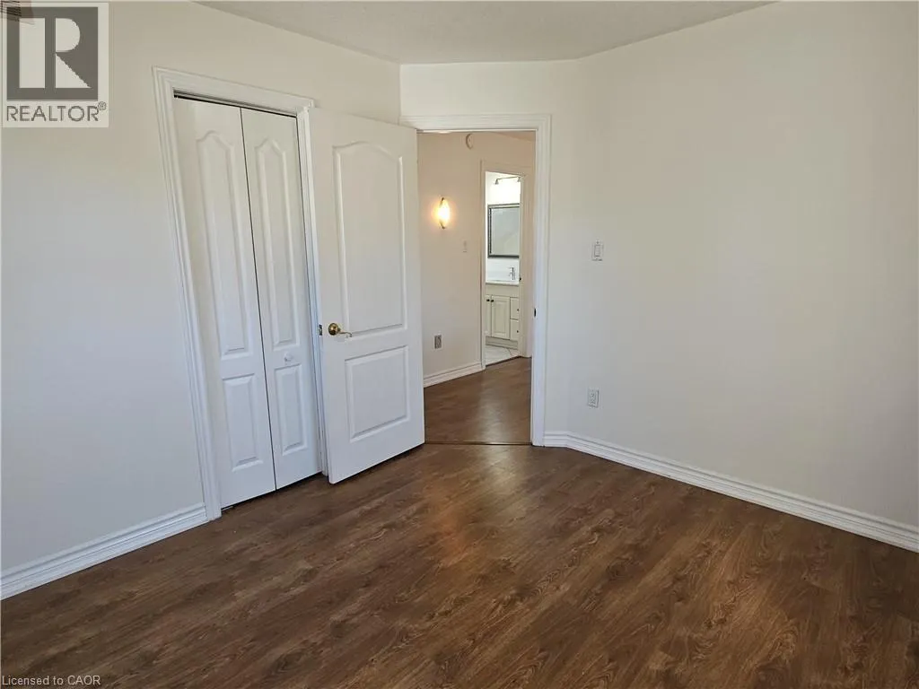 26 FIFTH Avenue Unit# UPPER, #UPPER