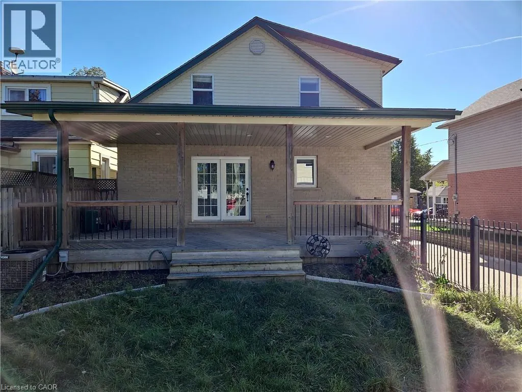 26 FIFTH Avenue Unit# UPPER, #UPPER
