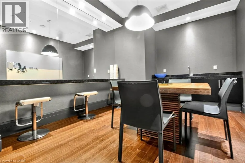 65 SPEERS Road Unit# 607, #607