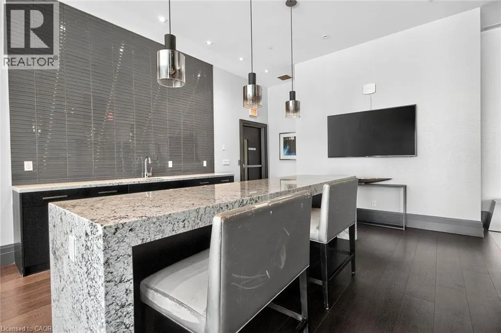 65 SPEERS Road Unit# 607, #607