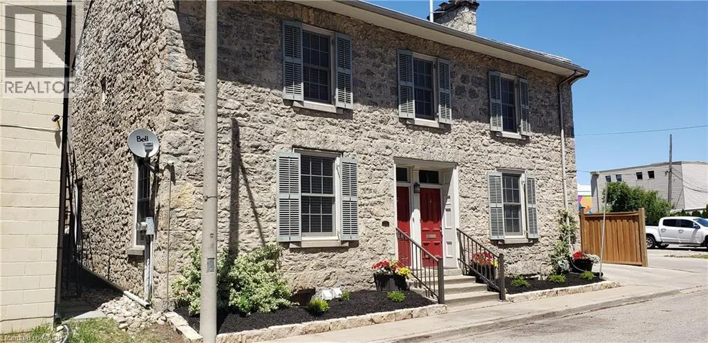 2 WARNOCK Street