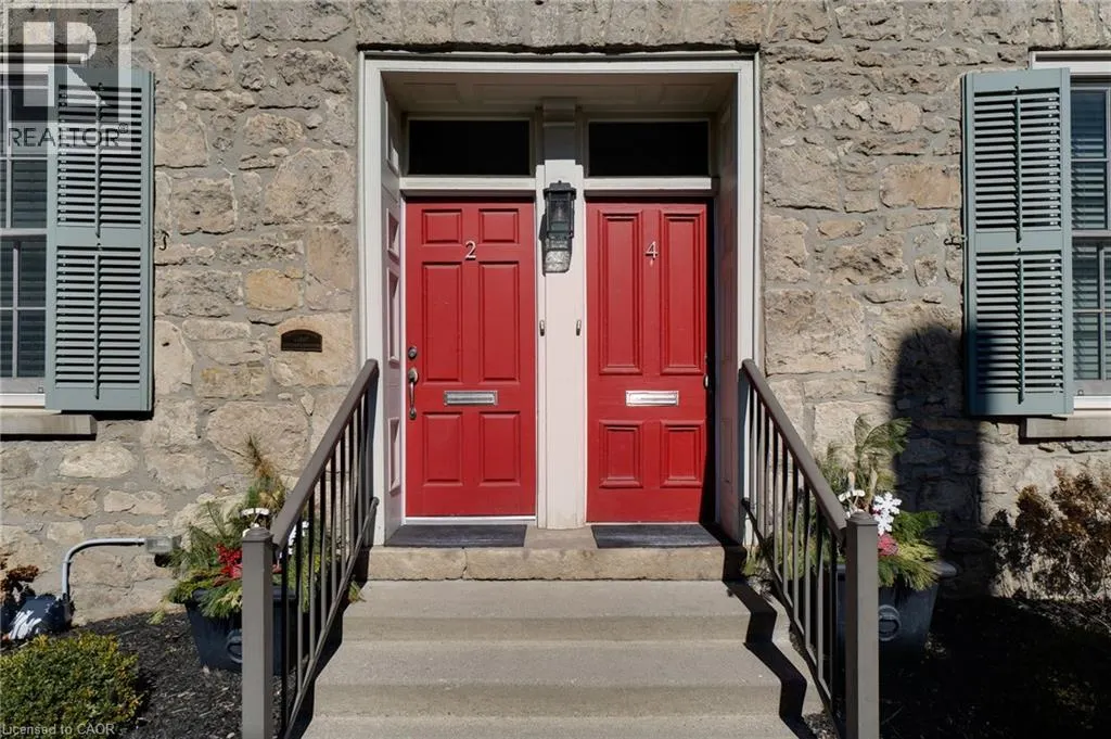 2 WARNOCK Street