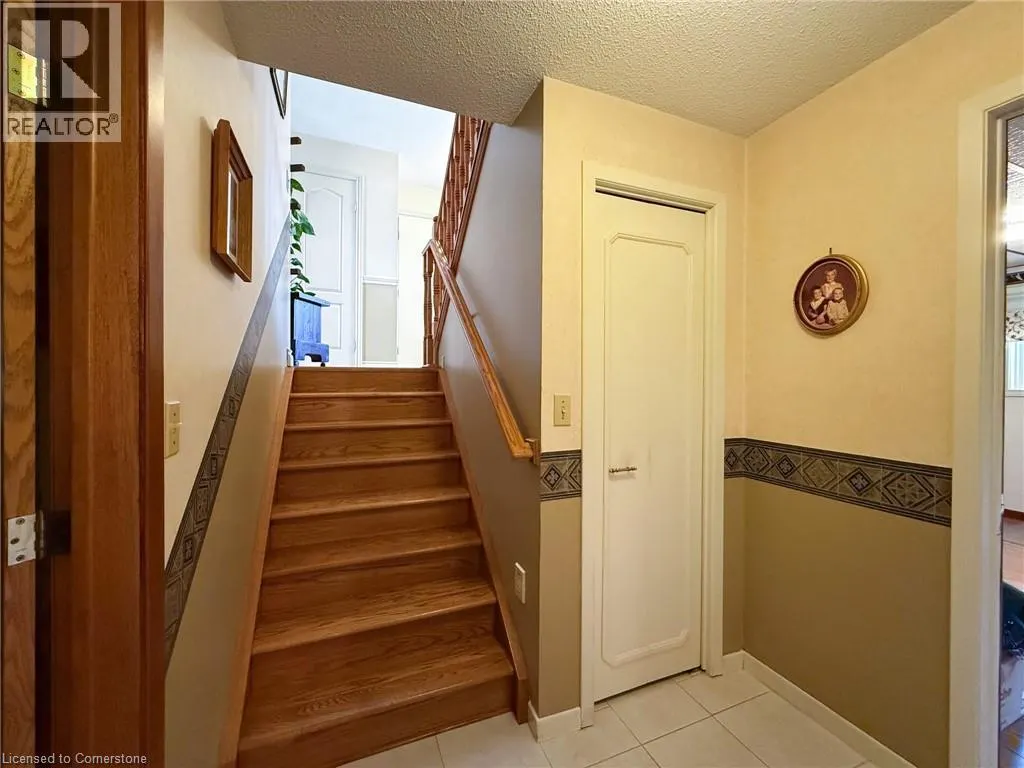 115 LYNNDALE Road