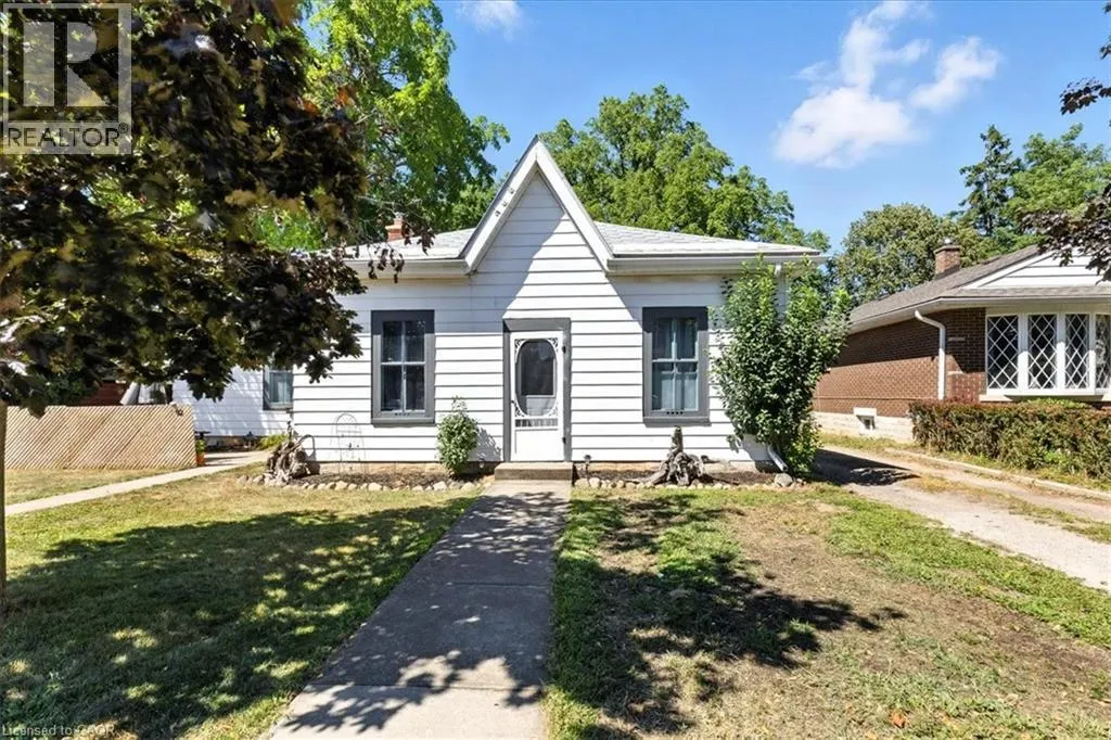 92 FRANCIS Street