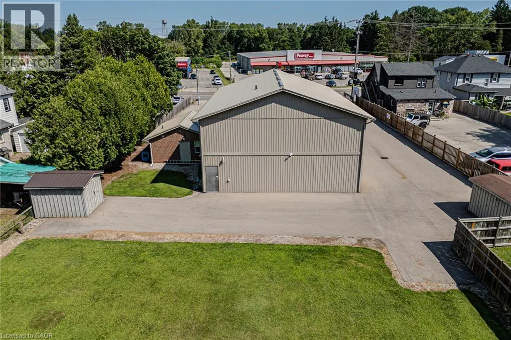 316 QUEENSWAY W