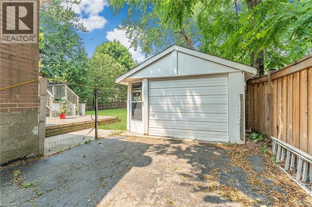 611 PINEGROVE Road