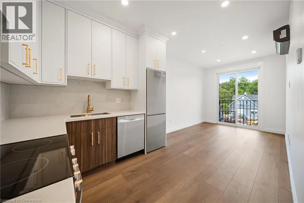 153 MAIN Street E Unit# 6, #6