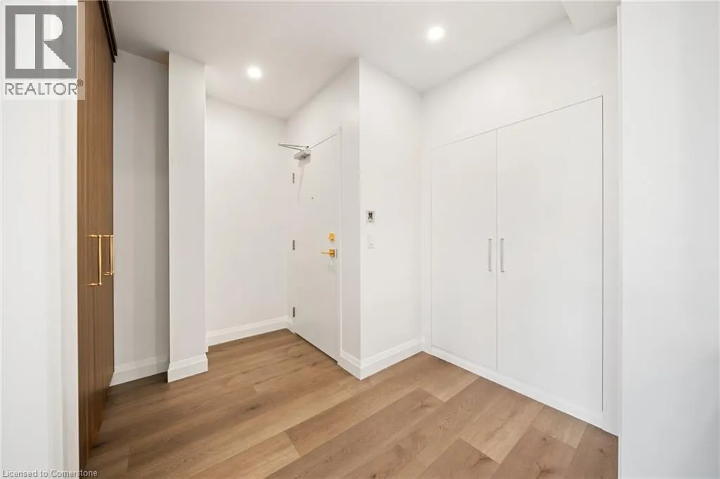 153 MAIN Street E Unit# 6, #6