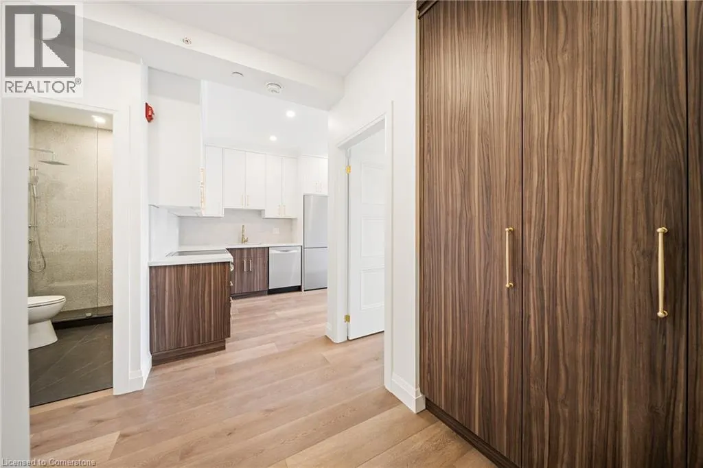153 MAIN Street E Unit# 6, #6