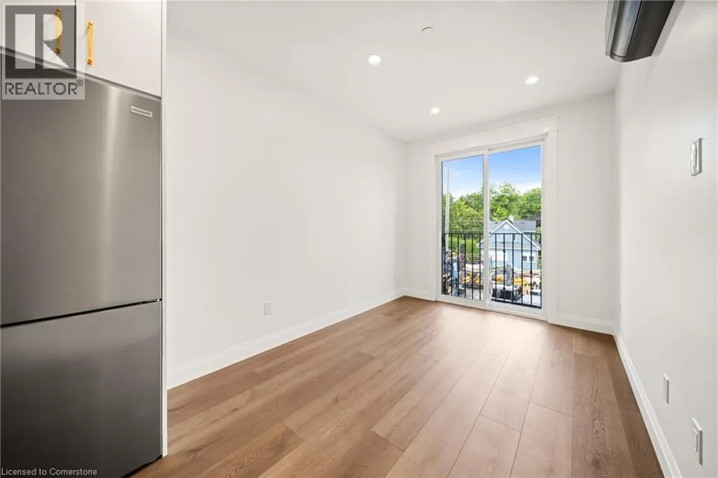 153 MAIN Street E Unit# 6, #6
