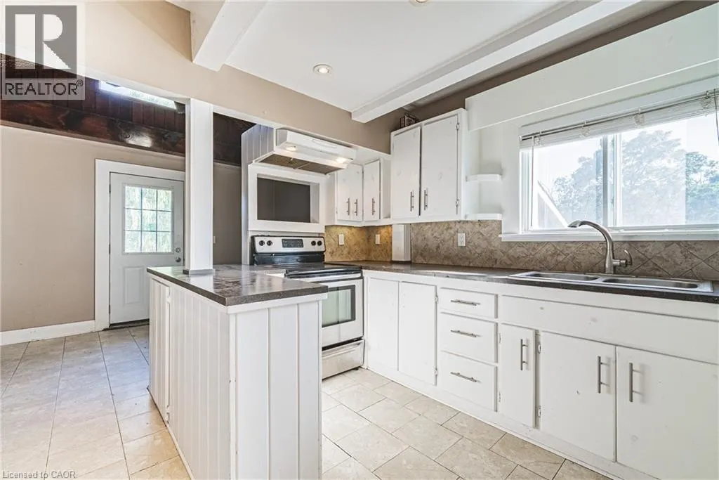 9589 WELLINGTON 124 Road