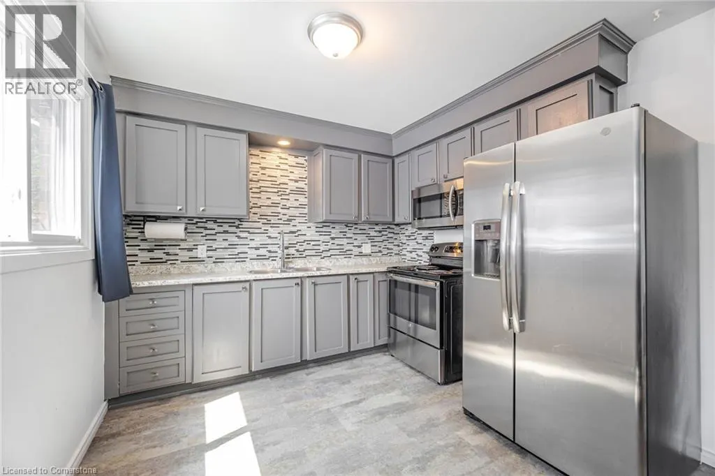 244 KINMOUNT Crescent