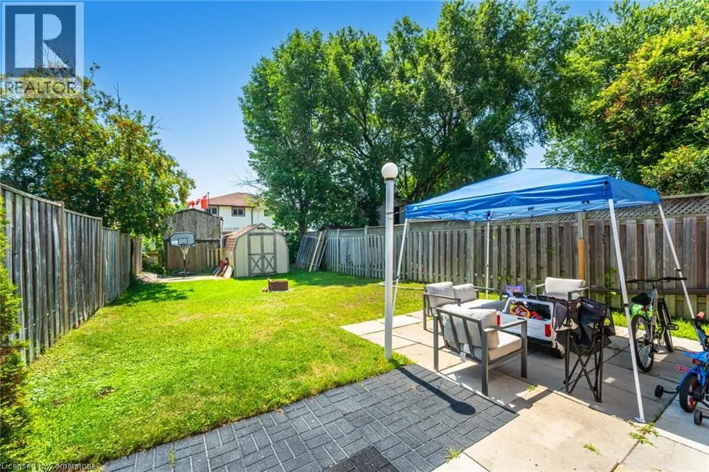 244 KINMOUNT Crescent
