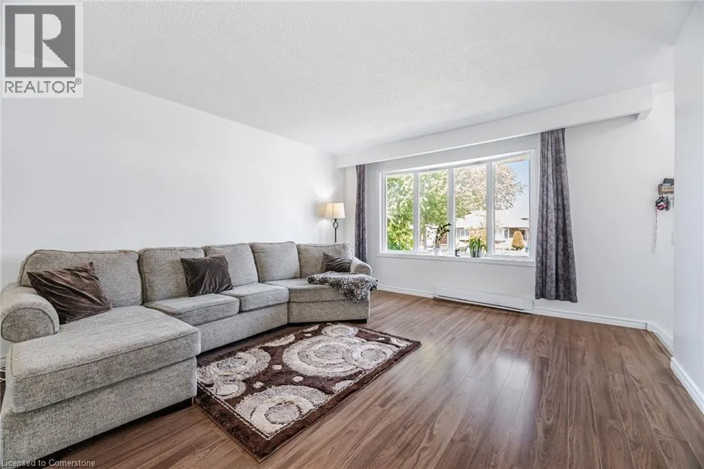 244 KINMOUNT Crescent