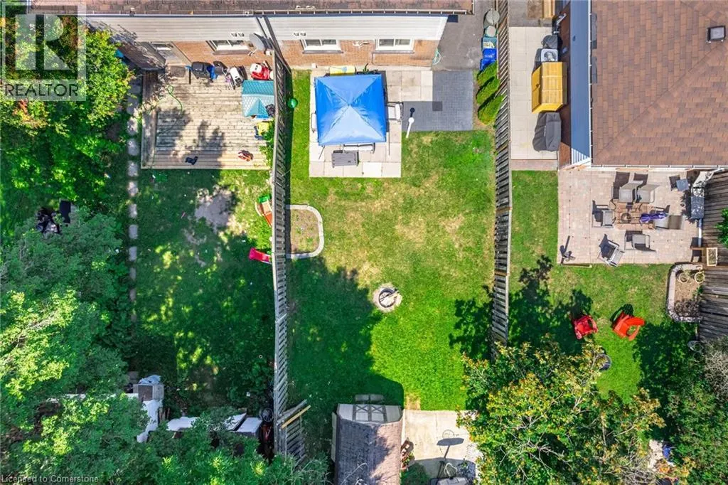 244 KINMOUNT Crescent