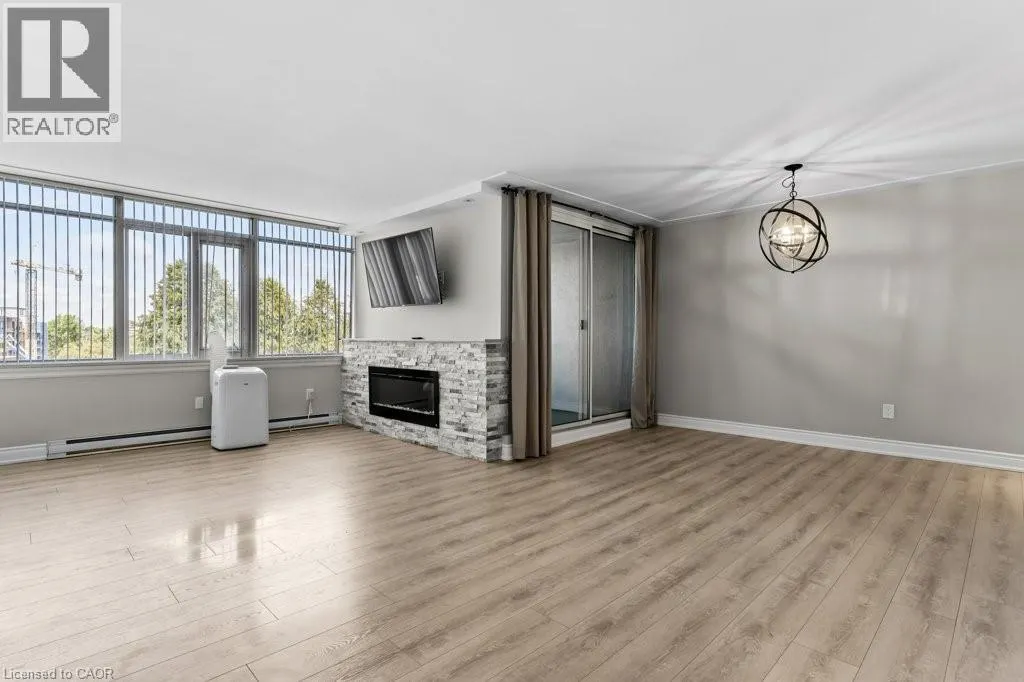 40 HARRISFORD Street Unit# 305, #305