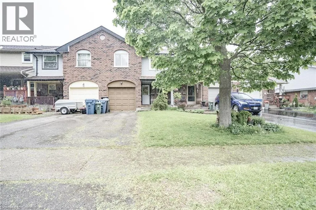 78 GRANDRIDGE Crescent