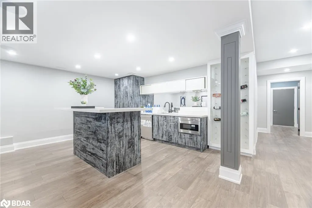 404 ELLEN DAVIDSON Drive