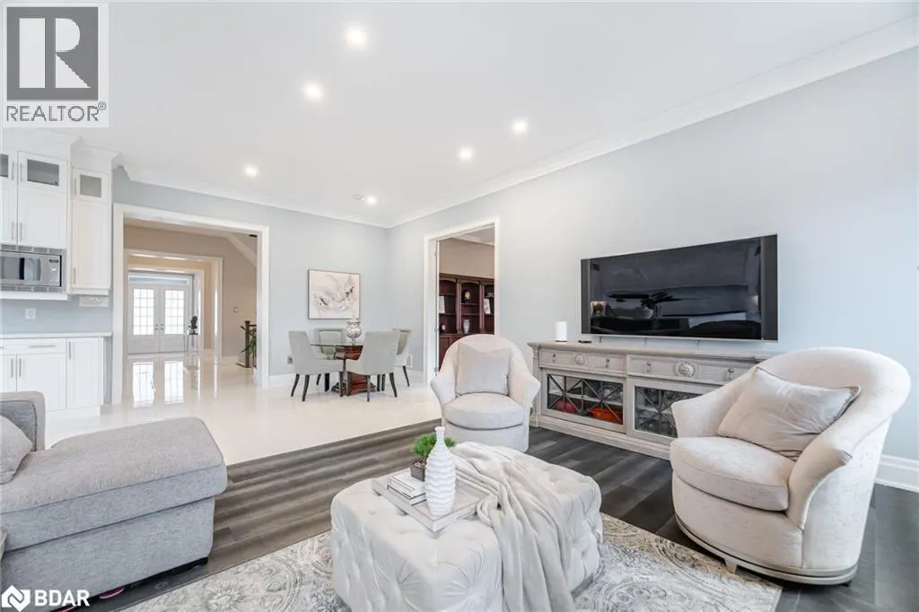 404 ELLEN DAVIDSON Drive