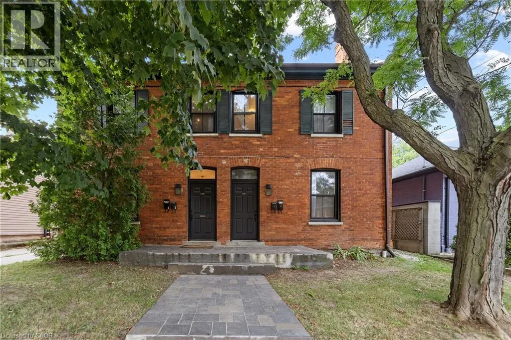 188-190 CAROLINE Street S
