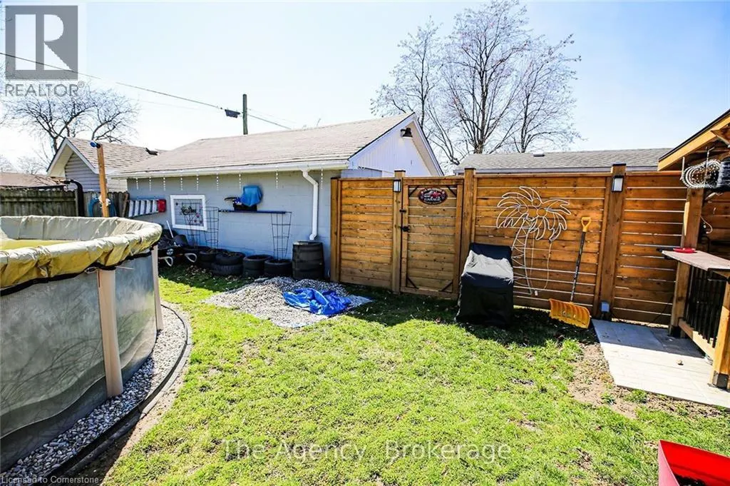 14 HEYWOOD Avenue