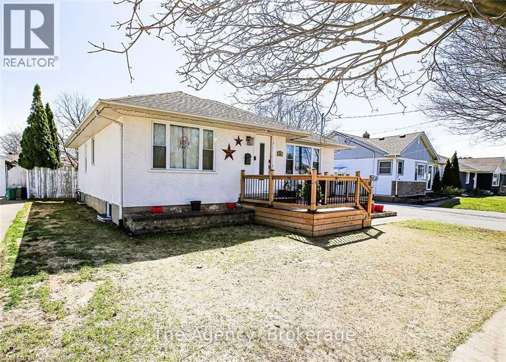 14 HEYWOOD Avenue