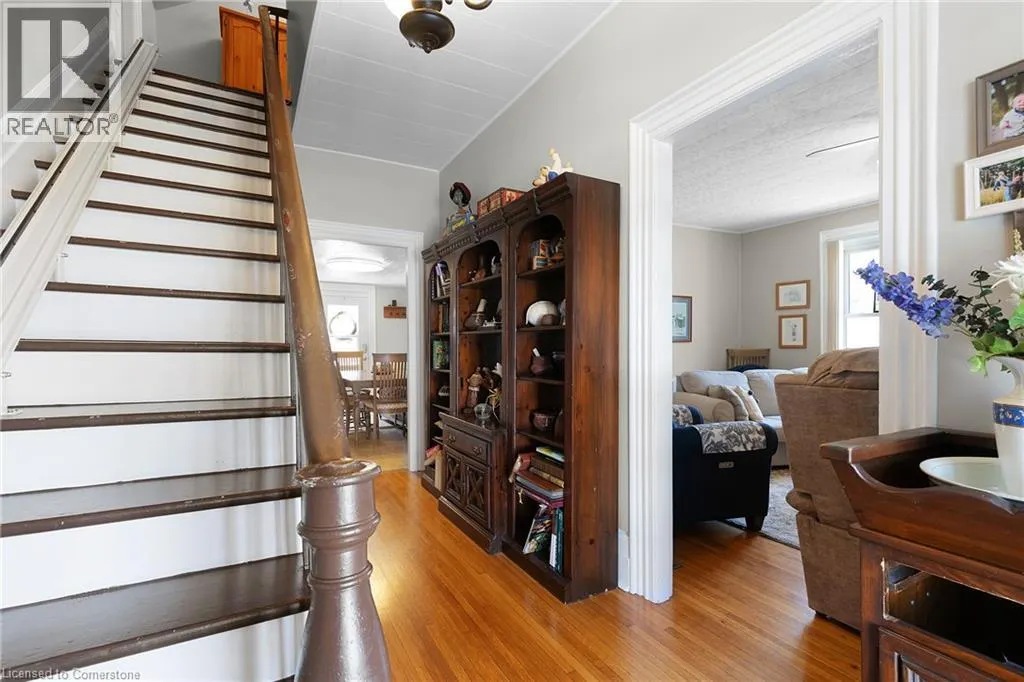 21 CHAPMAN Street W