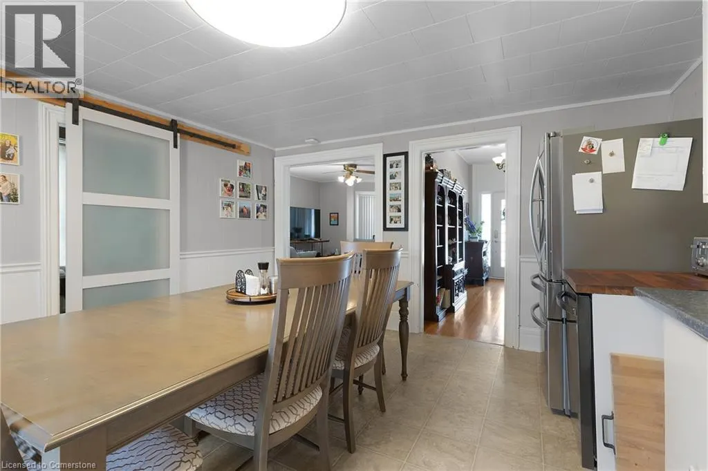 21 CHAPMAN Street W