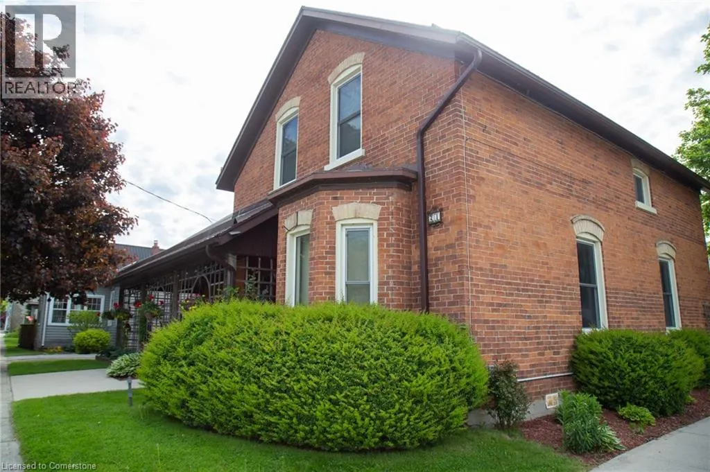 21 CHAPMAN Street W