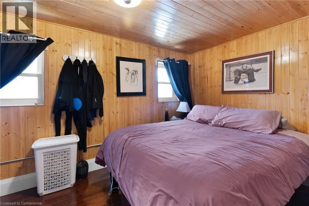 21 CHAPMAN Street W