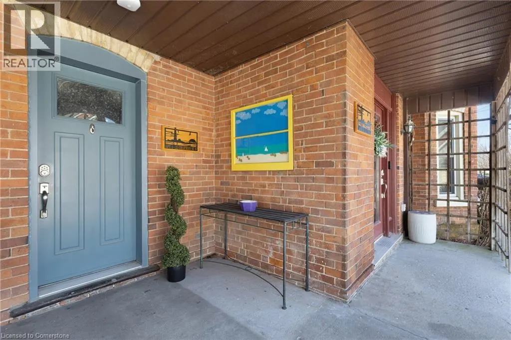 21 CHAPMAN Street W
