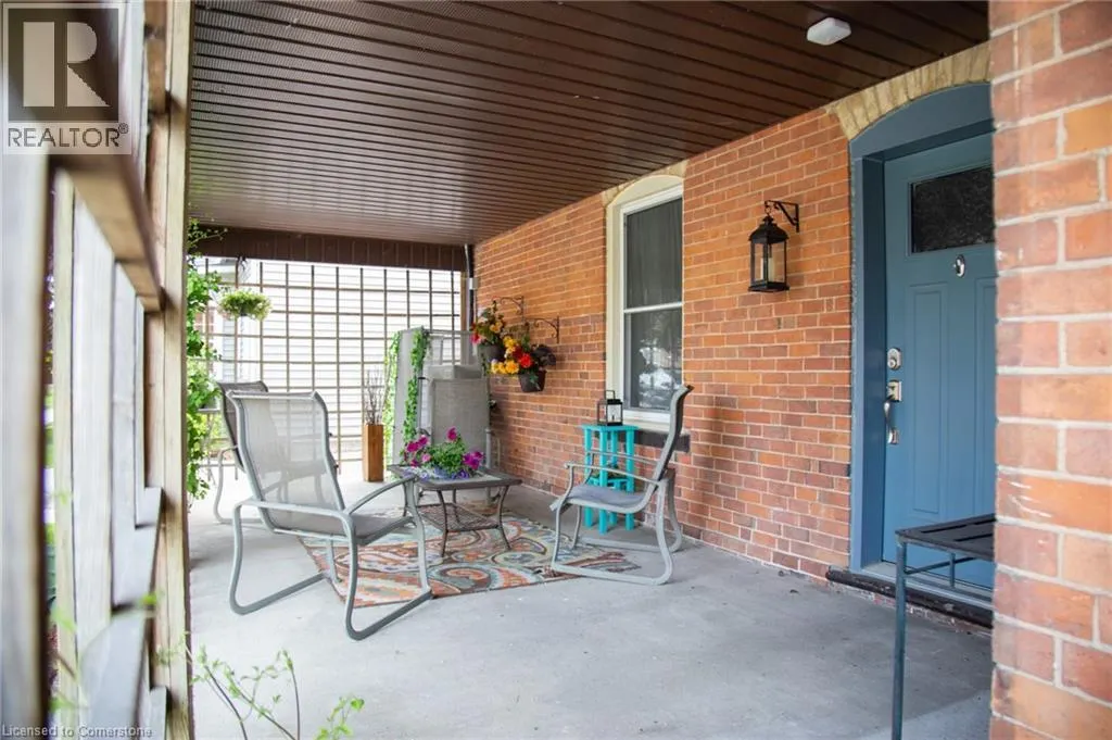 21 CHAPMAN Street W