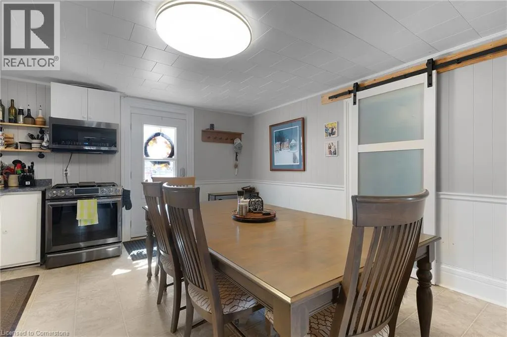 21 CHAPMAN Street W