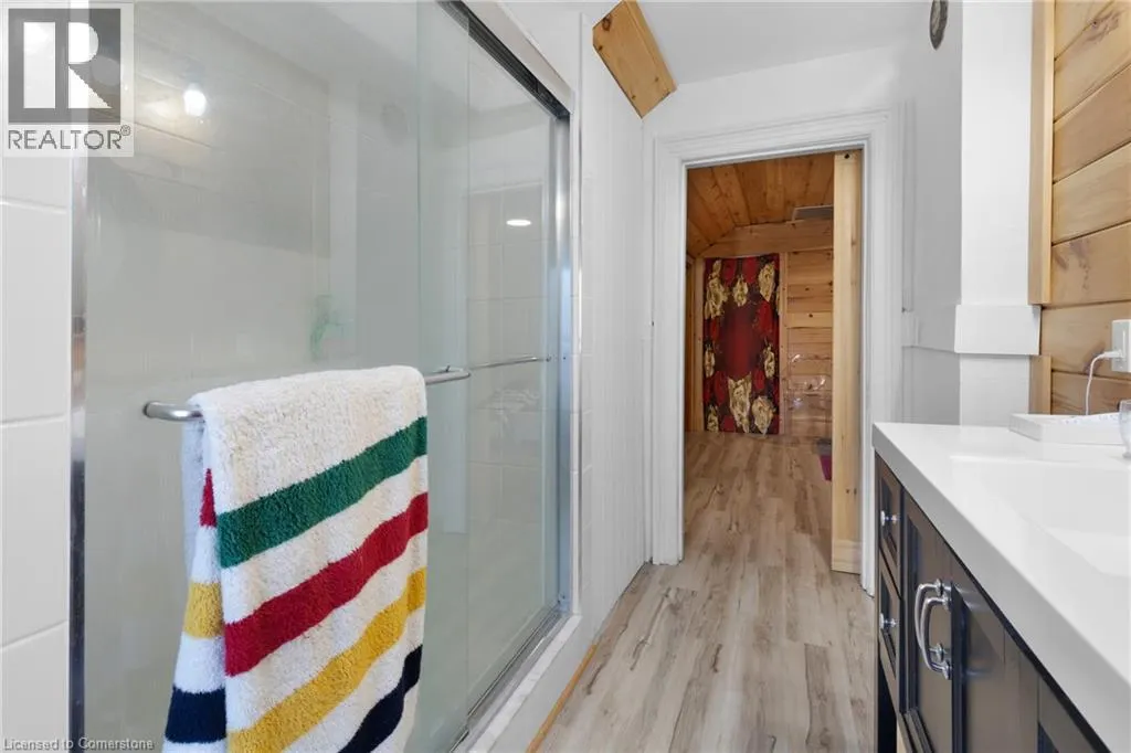 21 CHAPMAN Street W