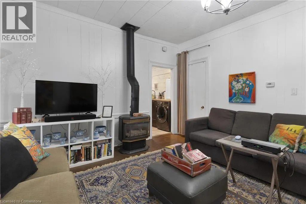 21 CHAPMAN Street W