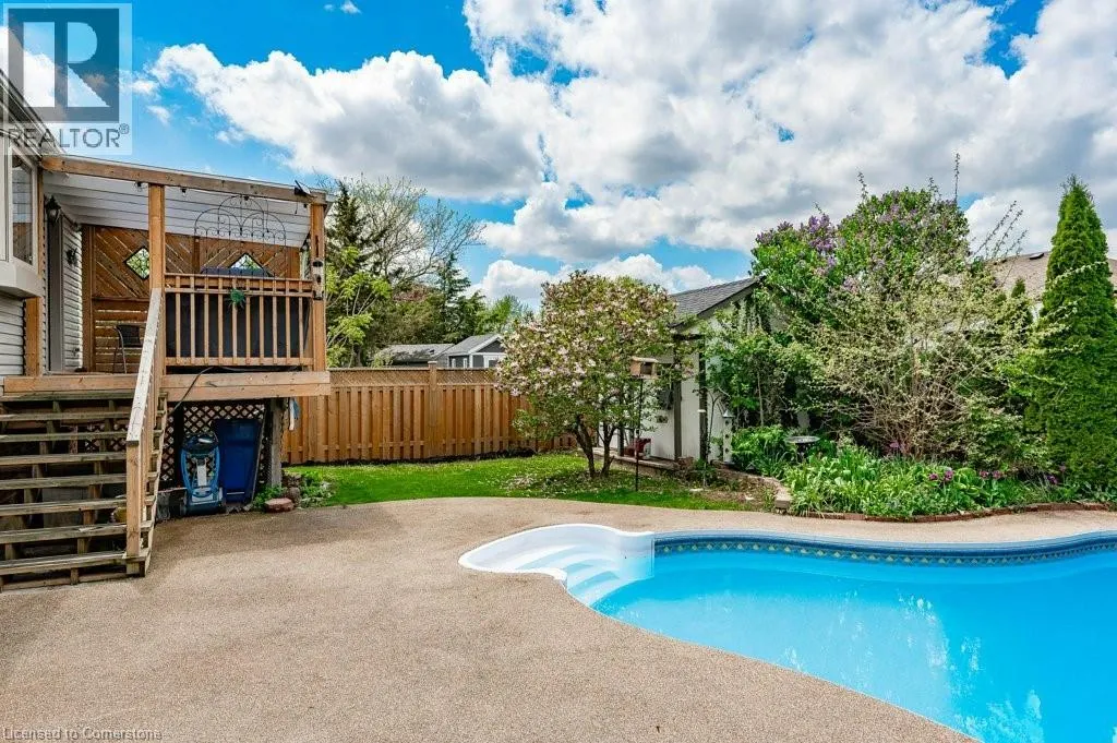 25 HYSLOP Drive