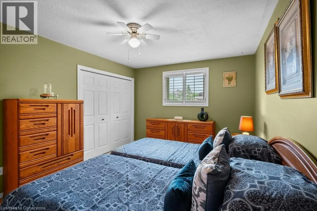 25 HYSLOP Drive