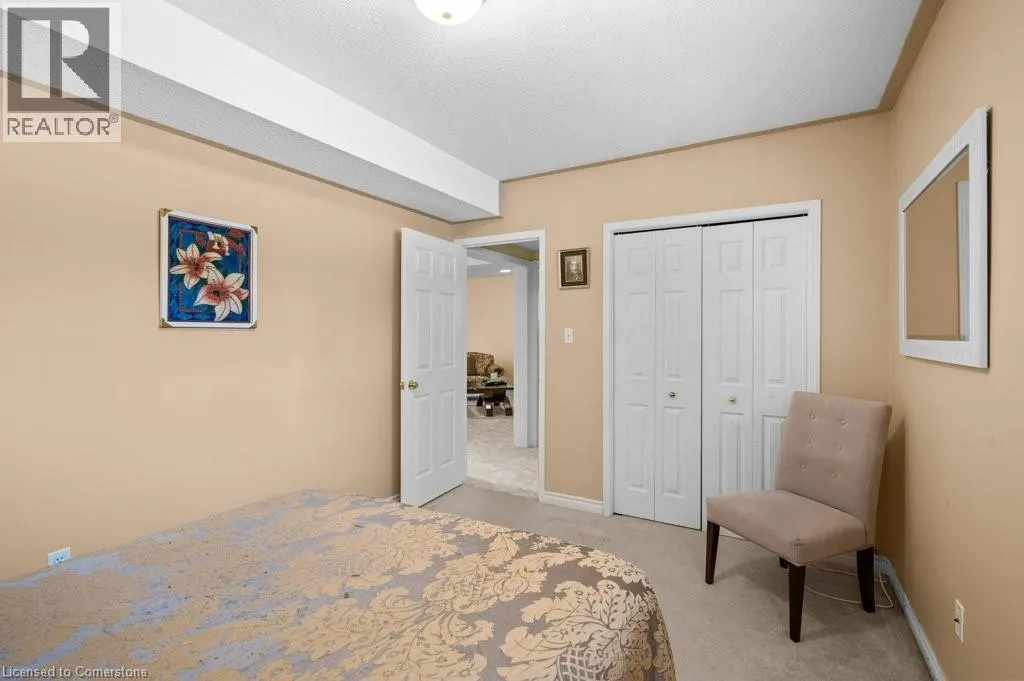 25 HYSLOP Drive