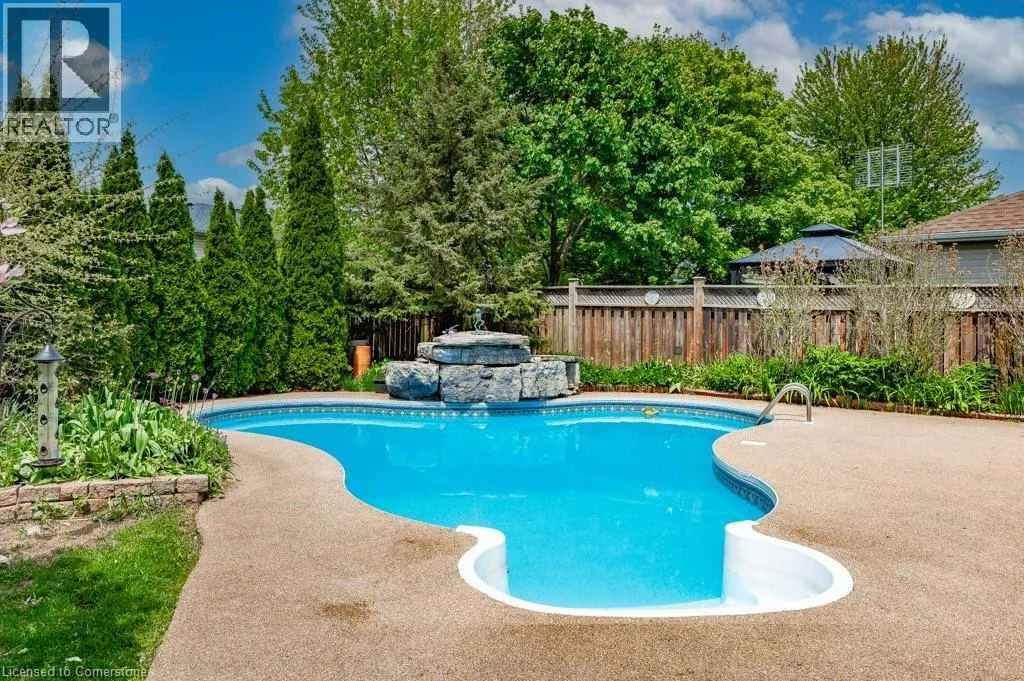 25 HYSLOP Drive