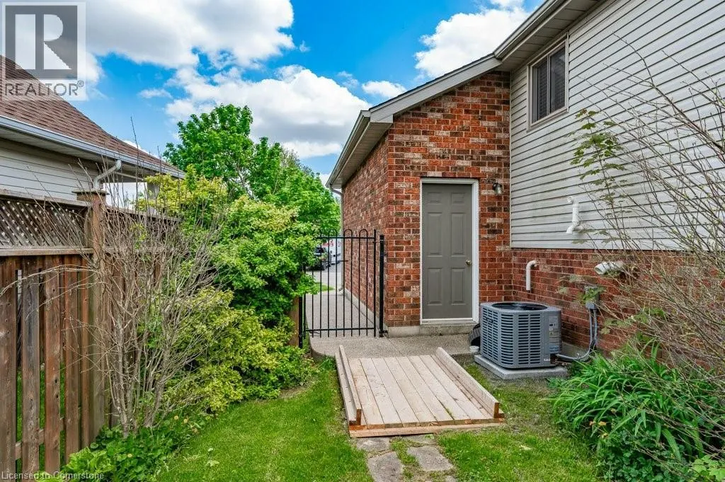 25 HYSLOP Drive