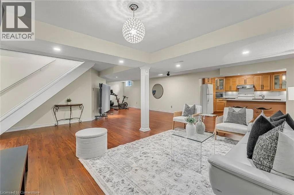 2816 ROSEWOOD Lane