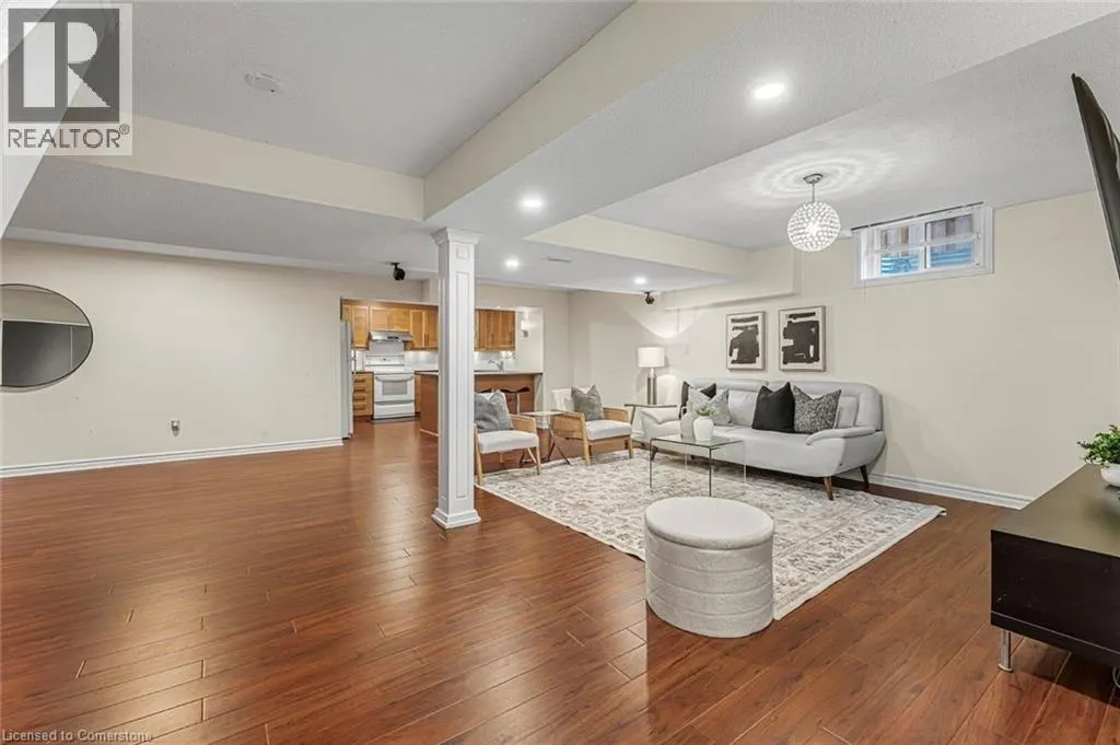 2816 ROSEWOOD Lane