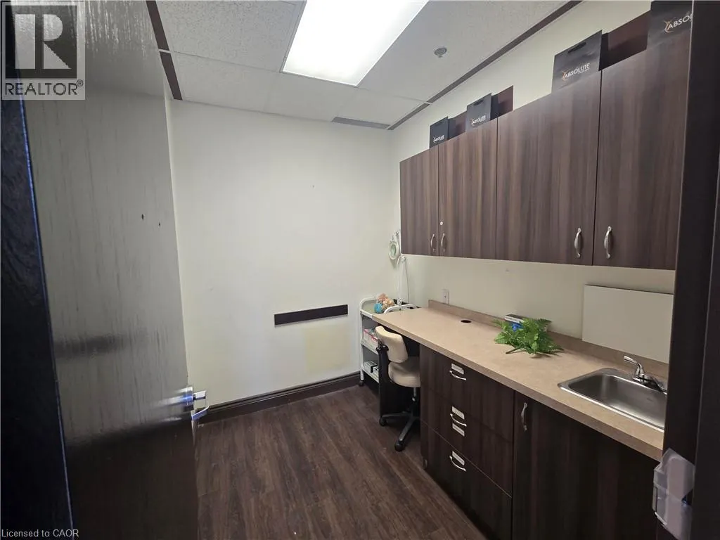 4033 HURONTARIO Street Unit# 1, #1