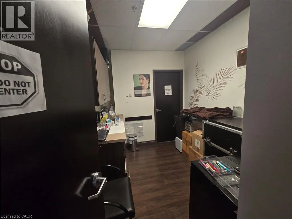 4033 HURONTARIO Street Unit# 1, #1