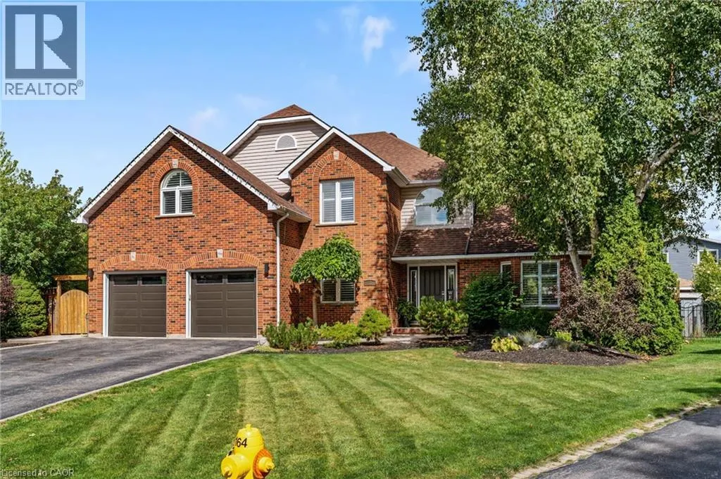 17 KINTYRE Court